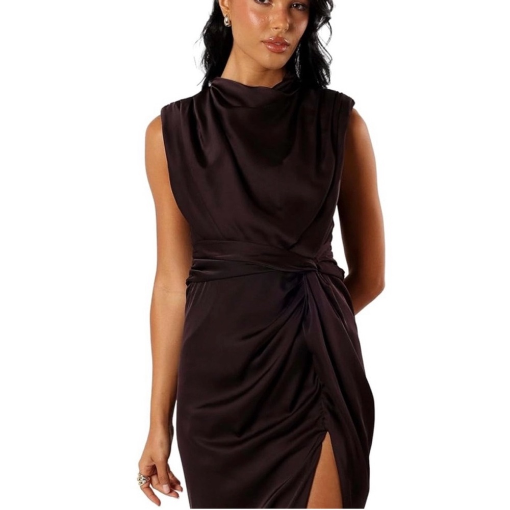 Elegant Chocolate Sleeveless Dress